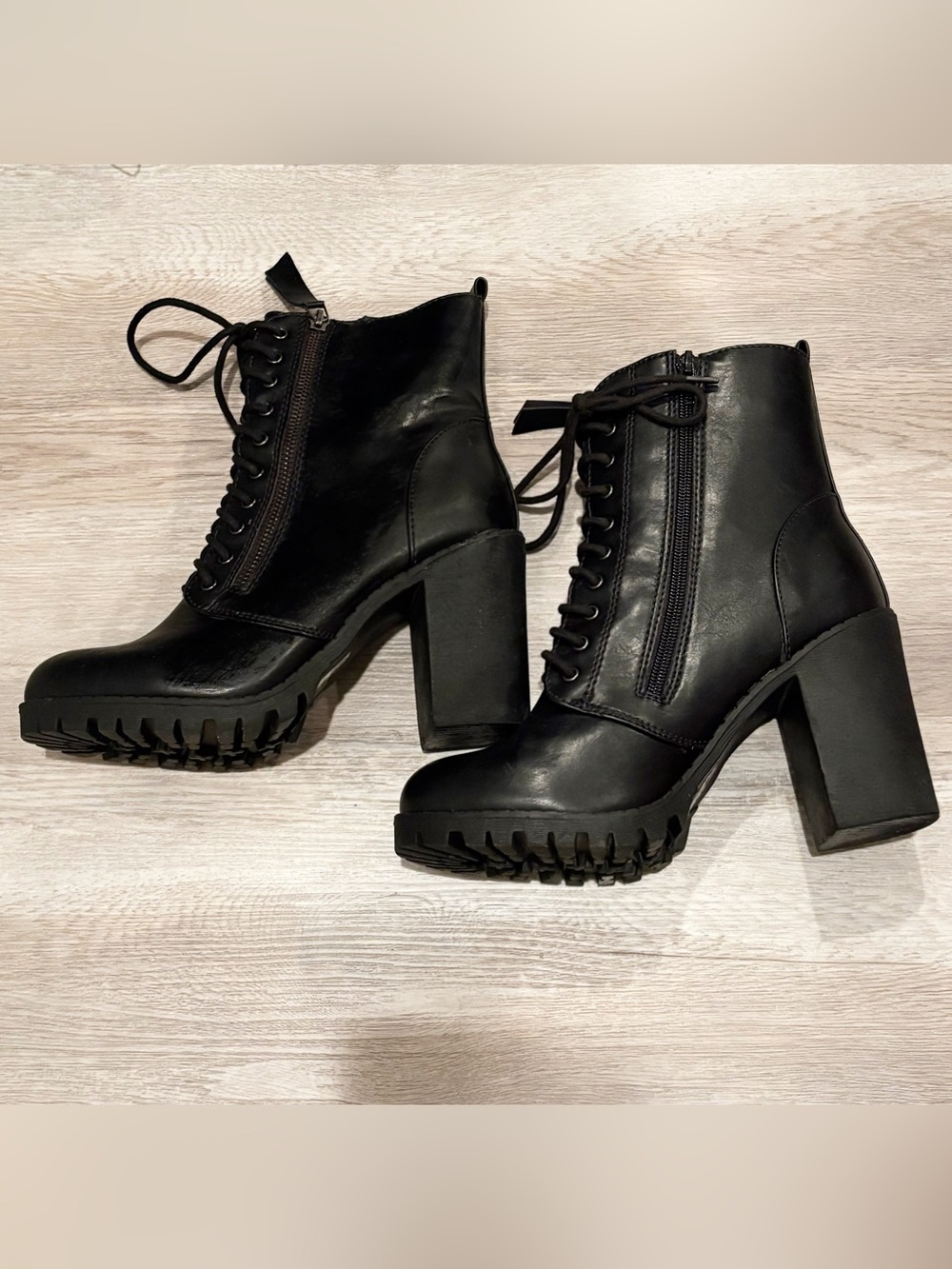 NEW SODA MALIA COMBAT BOOTS